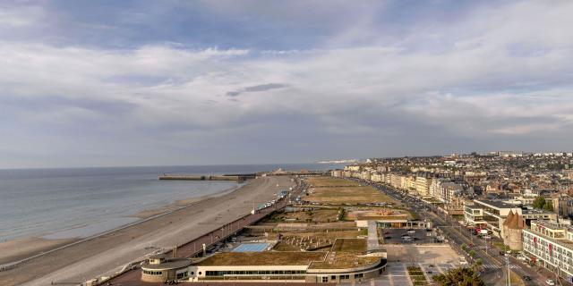 Point de vue sur la ville et la plage, depuis le panorama du Château de Dieppe