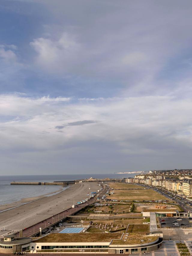 Point de vue sur la ville et la plage, depuis le panorama du Château de Dieppe