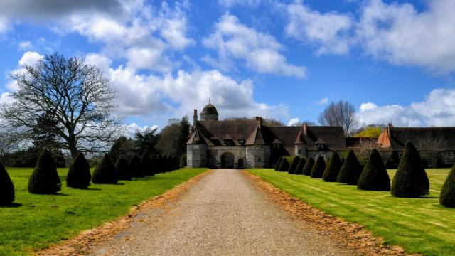 Entrée du Manoir d'Ango à Varengeville-sur-Mer.