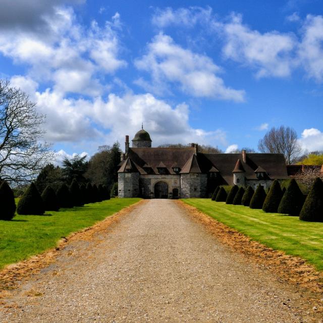 Entrée du Manoir d'Ango à Varengeville-sur-Mer.