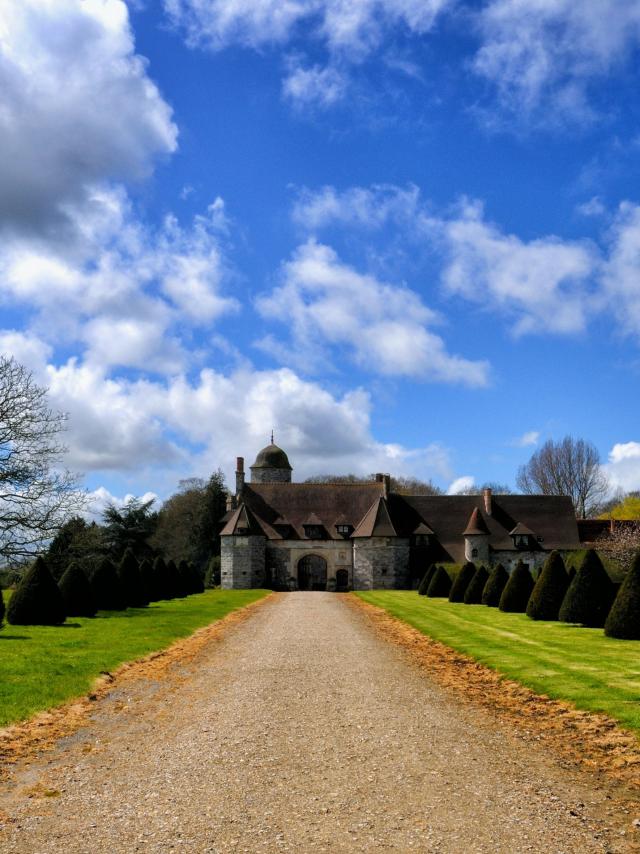 Entrée du Manoir d'Ango à Varengeville-sur-Mer.