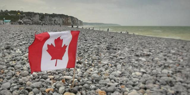 Drapeau Canadien Plage Dieppe