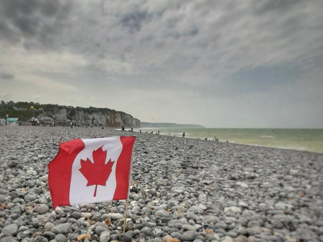 Drapeau Canadien Plage Dieppe