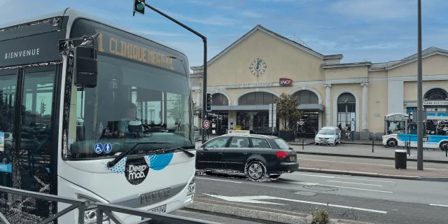 Bus à la gare de Dieppe